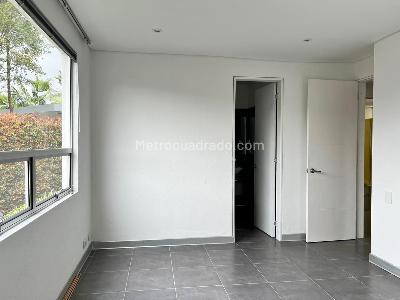 Casa de 3 alcobas en venta en Envigado, Envigado, 273 m² · foto 9 de 17