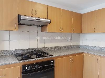 Apartamento en arriendo en El Poblado, Medellín · foto 6 de 19