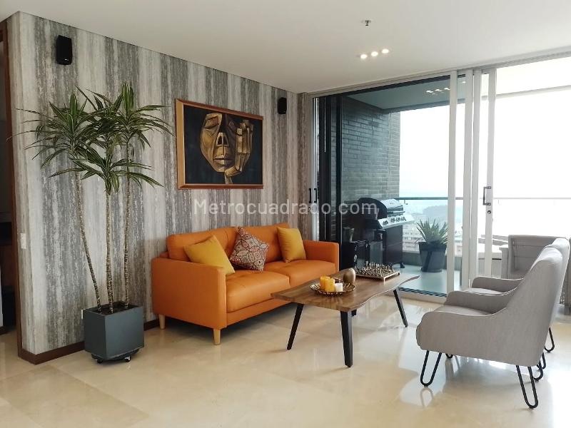 Furnished 3BR Apartment Near Shopping in El Poblado - 5