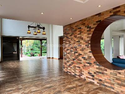 Casa de 3 alcobas en venta en Rionegro, Rionegro, 450 m² · foto 2 de 19