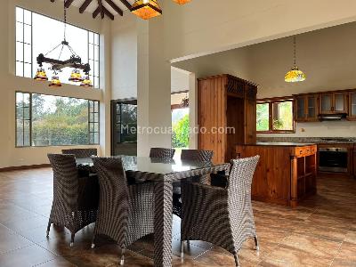 Casa de 3 alcobas en venta en Rionegro, Rionegro, 450 m² · foto 3 de 19