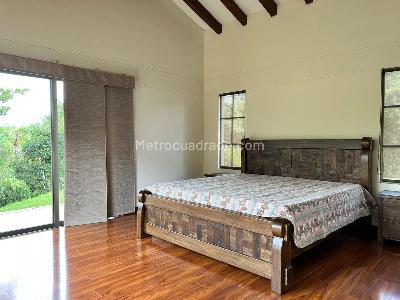 Casa de 3 alcobas en venta en Rionegro, Rionegro, 450 m² · foto 7 de 19