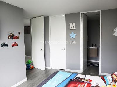 Apartamento de 2 alcobas en arriendo en El Poblado, Medellín, 122 m² · foto 18 de 20