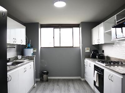 Apartamento de 2 alcobas en arriendo en El Poblado, Medellín, 122 m² · foto 8 de 20