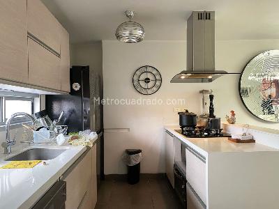 Apartamento de 3 alcobas en arriendo en El Poblado, Medellín, 117 m² · foto 7 de 13