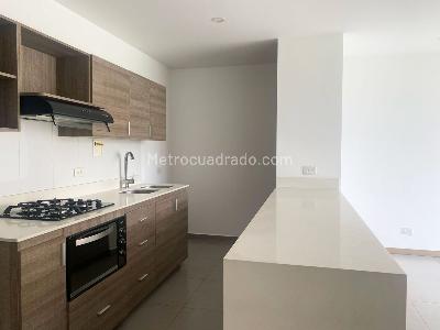 Apartamento de 2 alcobas en arriendo en Envigado, Envigado, 82 m² · foto 5 de 15