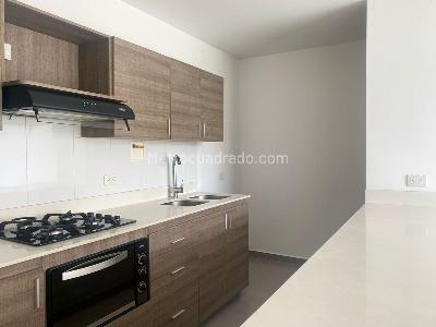 Apartamento de 2 alcobas en arriendo en Envigado, Envigado, 82 m² · foto 8 de 15