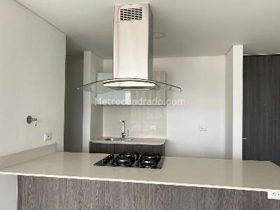 Apartamento de 2 alcobas en arriendo en El Poblado, Medellín, 80 m² · foto 5 de 15