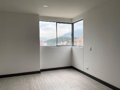 Apartamento de 2 alcobas en arriendo en El Poblado, Medellín, 80 m² · foto 8 de 15