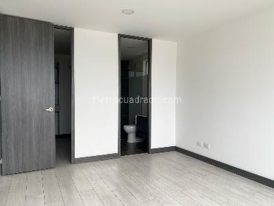 Apartamento de 2 alcobas en arriendo en El Poblado, Medellín, 80 m² · foto 12 de 15