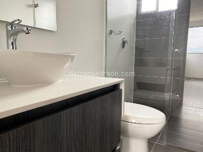 Apartamento de 2 alcobas en arriendo en El Poblado, Medellín, 80 m² · foto 15 de 15