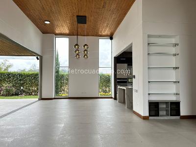 Casa de 4 alcobas en venta en Rionegro, Rionegro, 675 m² · foto 2 de 20