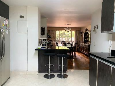 Apartamento de 3 alcobas en venta en La Florida, Medellín, 176 m² · foto 5 de 15