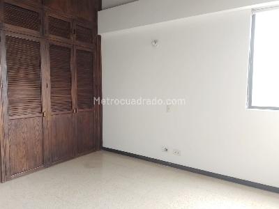 Apartamento de 2 alcobas en arriendo en Los Naranjos, Medellín, 60 m² · foto 10 de 11