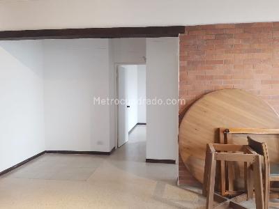 Apartamento de 2 alcobas en arriendo en Los Naranjos, Medellín, 60 m² · foto 4 de 11