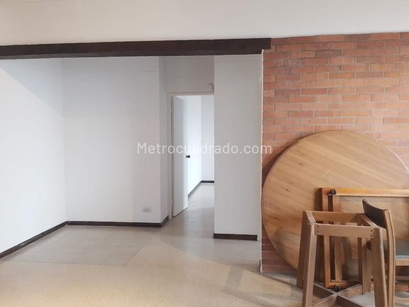 2BR Apartment in El Poblado with Security - 4