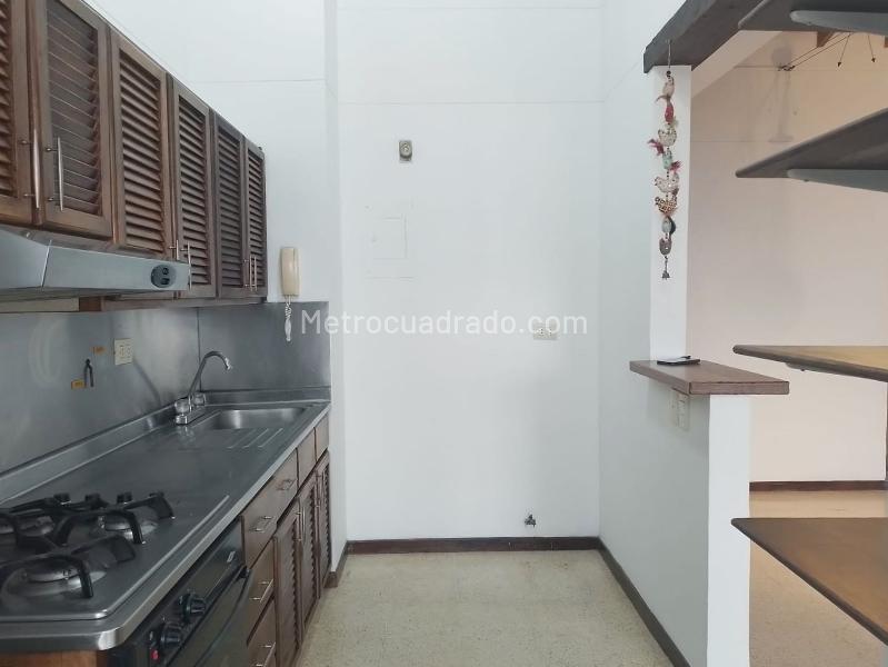 2BR Apartment in El Poblado with Security - 5