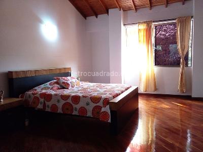 Casa de 3 alcobas en venta en El Poblado, Medellín, 249 m² · foto 15 de 20