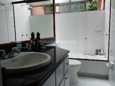 Casa de 3 alcobas en venta en El Poblado, Medellín, 249 m² · foto 17 de 20
