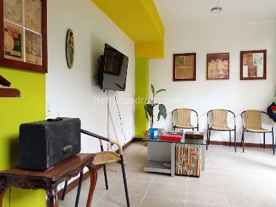 Casa de 3 alcobas en venta en El Poblado, Medellín, 249 m² · foto 8 de 20