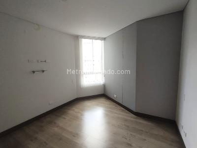 Apartamento de 3 alcobas en arriendo en El Poblado, Medellín, 127 m² · foto 12 de 15