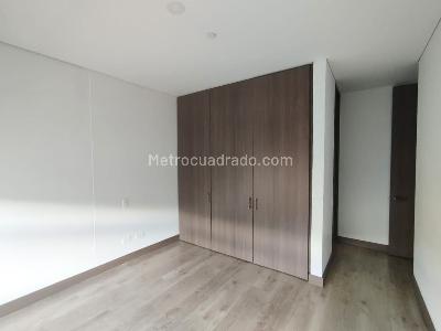 Apartamento de 3 alcobas en arriendo en El Poblado, Medellín, 127 m² · foto 13 de 15