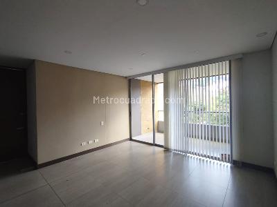 Apartamento de 3 alcobas en arriendo en El Poblado, Medellín, 127 m² · foto 2 de 15