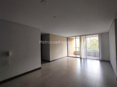 Apartamento de 3 alcobas en arriendo en El Poblado, Medellín, 127 m² · foto 3 de 15