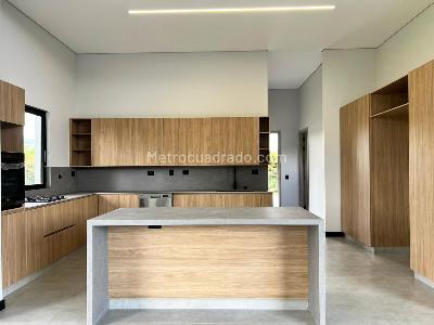 Casa de 3 alcobas en venta en Rionegro, Rionegro, 424 m² · foto 5 de 19