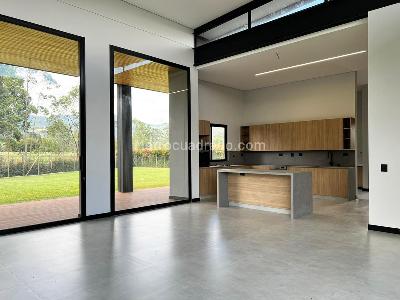 Casa de 3 alcobas en venta en Rionegro, Rionegro, 424 m² · foto 6 de 19