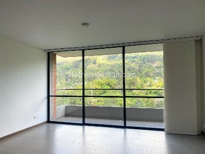 Apartamento de 2 alcobas en arriendo en Envigado, Envigado, 82 m² · foto 2 de 15
