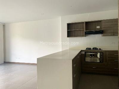 Apartamento de 2 alcobas en arriendo en Envigado, Envigado, 82 m² · foto 4 de 15
