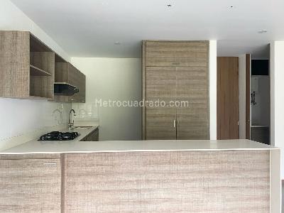 Apartamento de 2 alcobas en arriendo en Envigado, Envigado, 82 m² · foto 5 de 15