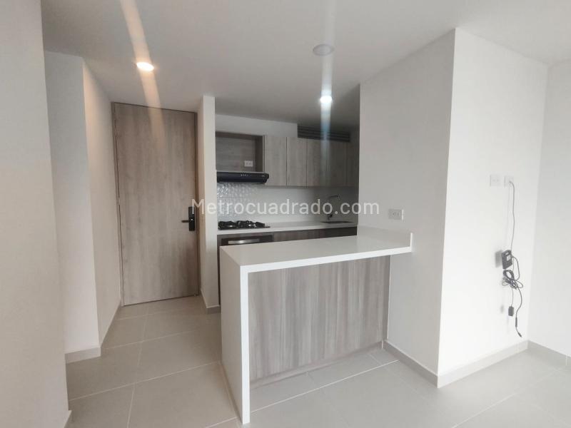 Apartamento de 3 Alcobas en El Poblado con Balcón y Parqueadero - 5