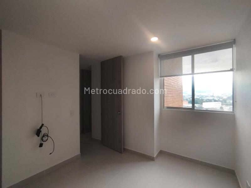 Apartamento de 3 Alcobas en El Poblado con Balcón y Parqueadero - 8
