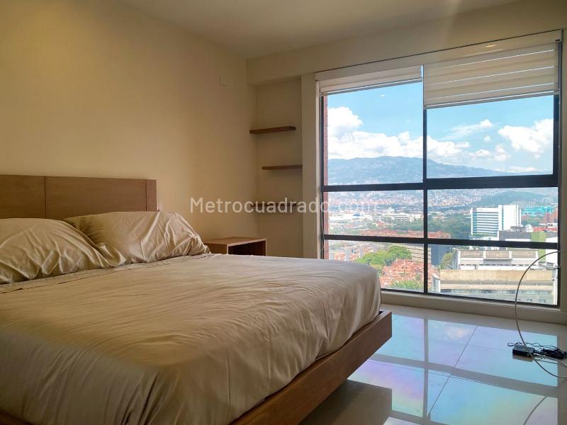 Furnished 2BR Apartment with Balcony in El Poblado - 9