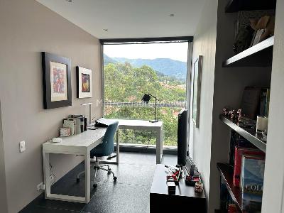 Apartamento de 3 alcobas en venta en San Lucas, Medellín, 267 m² · foto 15 de 20