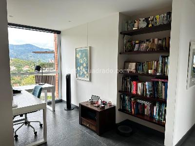 Apartamento de 3 alcobas en venta en San Lucas, Medellín, 267 m² · foto 16 de 20