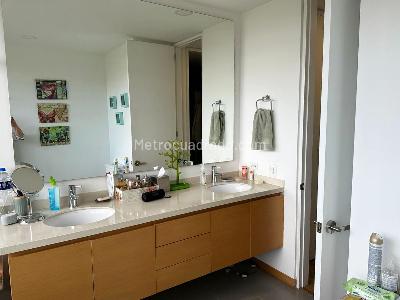 Apartamento de 3 alcobas en venta en San Lucas, Medellín, 267 m² · foto 17 de 20