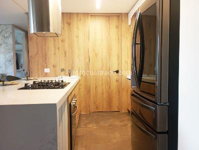Apartamento de 2 alcobas en venta en El Poblado, Medellín, 113 m² · foto 5 de 16