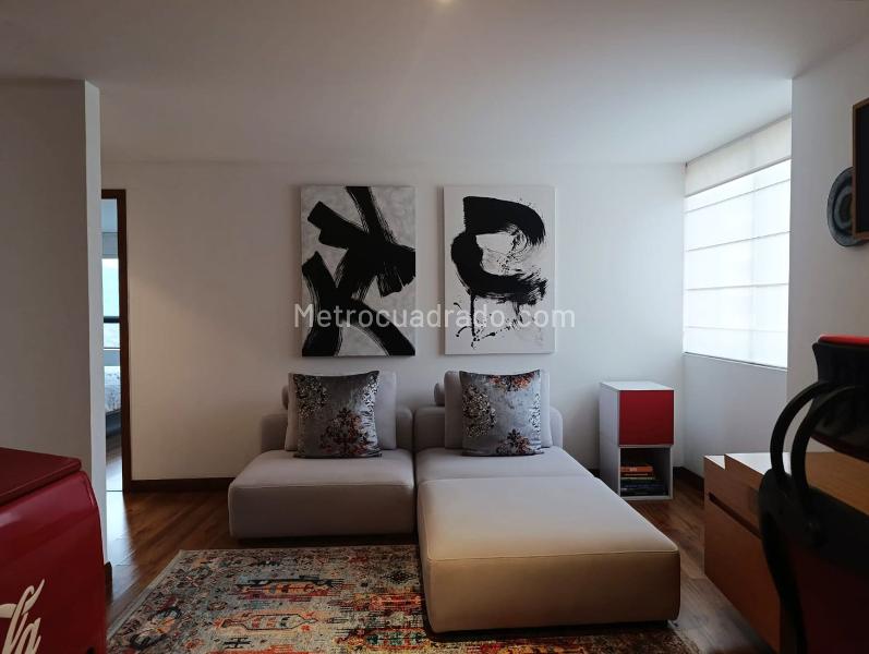 Apartamento Moderno de 2 Alcobas con Balcón en El Poblado El Tesoro - 7