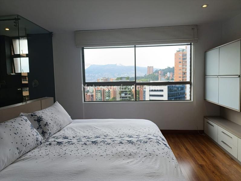 Apartamento Moderno de 2 Alcobas con Balcón en El Poblado El Tesoro - 9