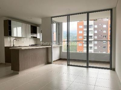 Apartamento de 3 alcobas en arriendo en Envigado, Envigado, 96 m² · foto 3 de 17