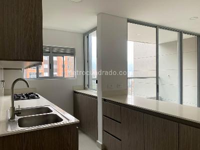Apartamento de 3 alcobas en arriendo en Envigado, Envigado, 96 m² · foto 6 de 17