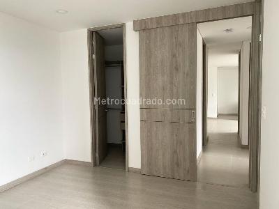 Apartamento de 3 alcobas en arriendo en Envigado, Envigado, 96 m² · foto 8 de 17
