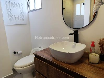 Apartamento de 2 alcobas en venta en El Poblado, Medellín, 183 m² · foto 19 de 20