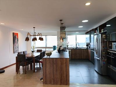 Apartamento de 2 alcobas en venta en El Poblado, Medellín, 183 m² · foto 3 de 20