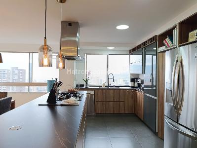 Apartamento de 2 alcobas en venta en El Poblado, Medellín, 183 m² · foto 6 de 20