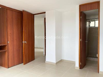 Apartamento de 2 alcobas en arriendo en La Aguacatala, Medellín, 70 m² · foto 8 de 14
