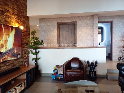 Casa de 4 alcobas en venta en Envigado, Envigado, 500 m² · foto 2 de 20